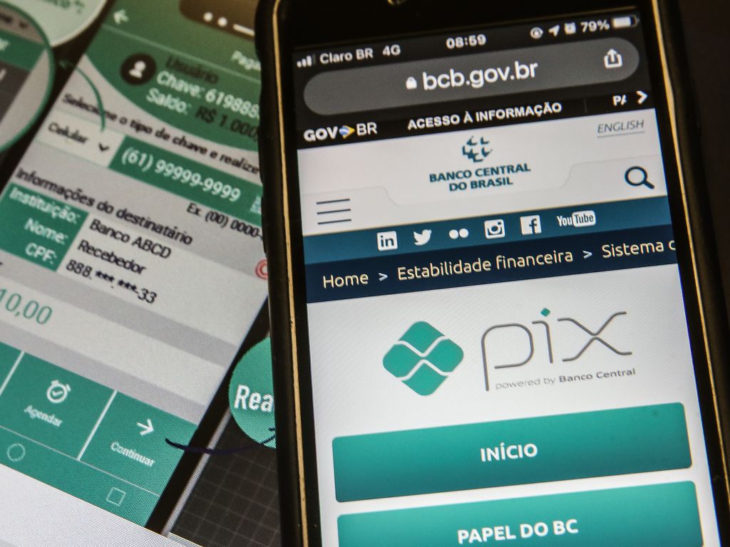 Pix já é aceito em 50% do e-commerce brasileiro
