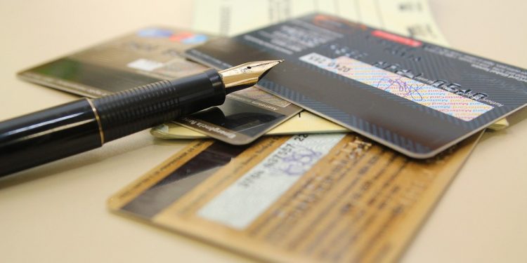 C&A estuda oferta de crédito por FIDC e revê emissão de cartões com bandeira própria