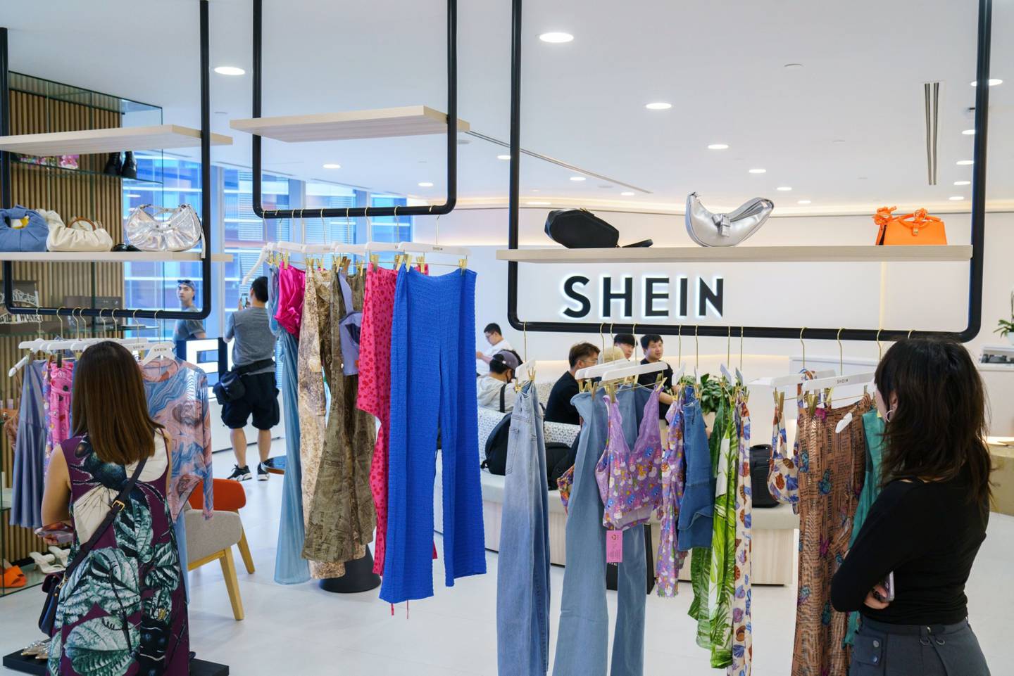 Shein faz acordo com 200 fábricas no Brasil e compra parte da Forever 21 no  mundo – SBVC – Sociedade Brasileira de Varejo e Consumo