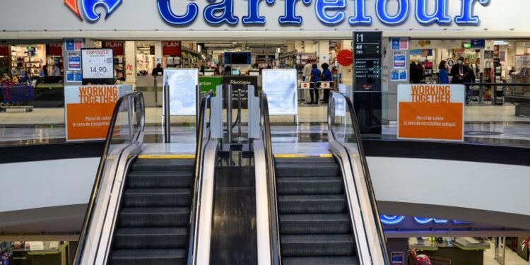 Carrefour é a maior varejista do país, com mais de R$ 100 bilhões em vendas; veja top 10